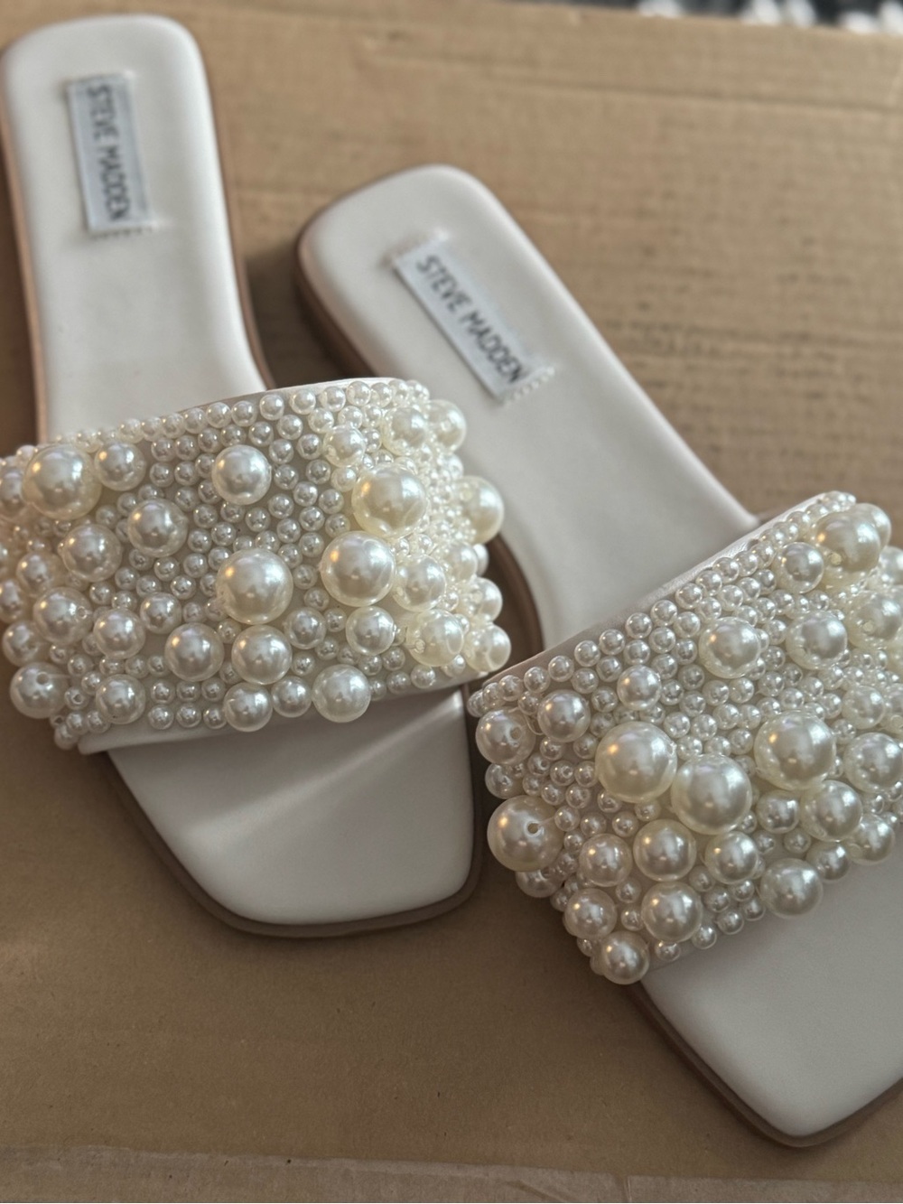 Steve Madden Pearl-Embellished White Slide Sandals - Women size 11
